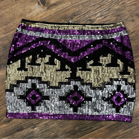 Envy Me Sequin Mini Skirt – Size M - Picture 4 of 6